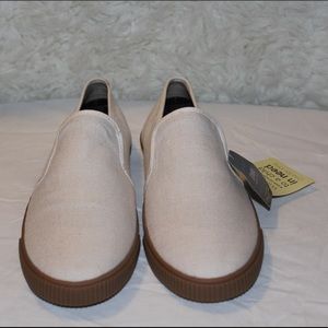 Toms women size 11 new with tags ortholite sole